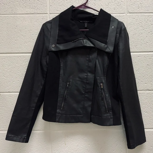 White House Black Market Black Moto Jacket Women’s Coated Denim Size Small - Picture 4 of 8